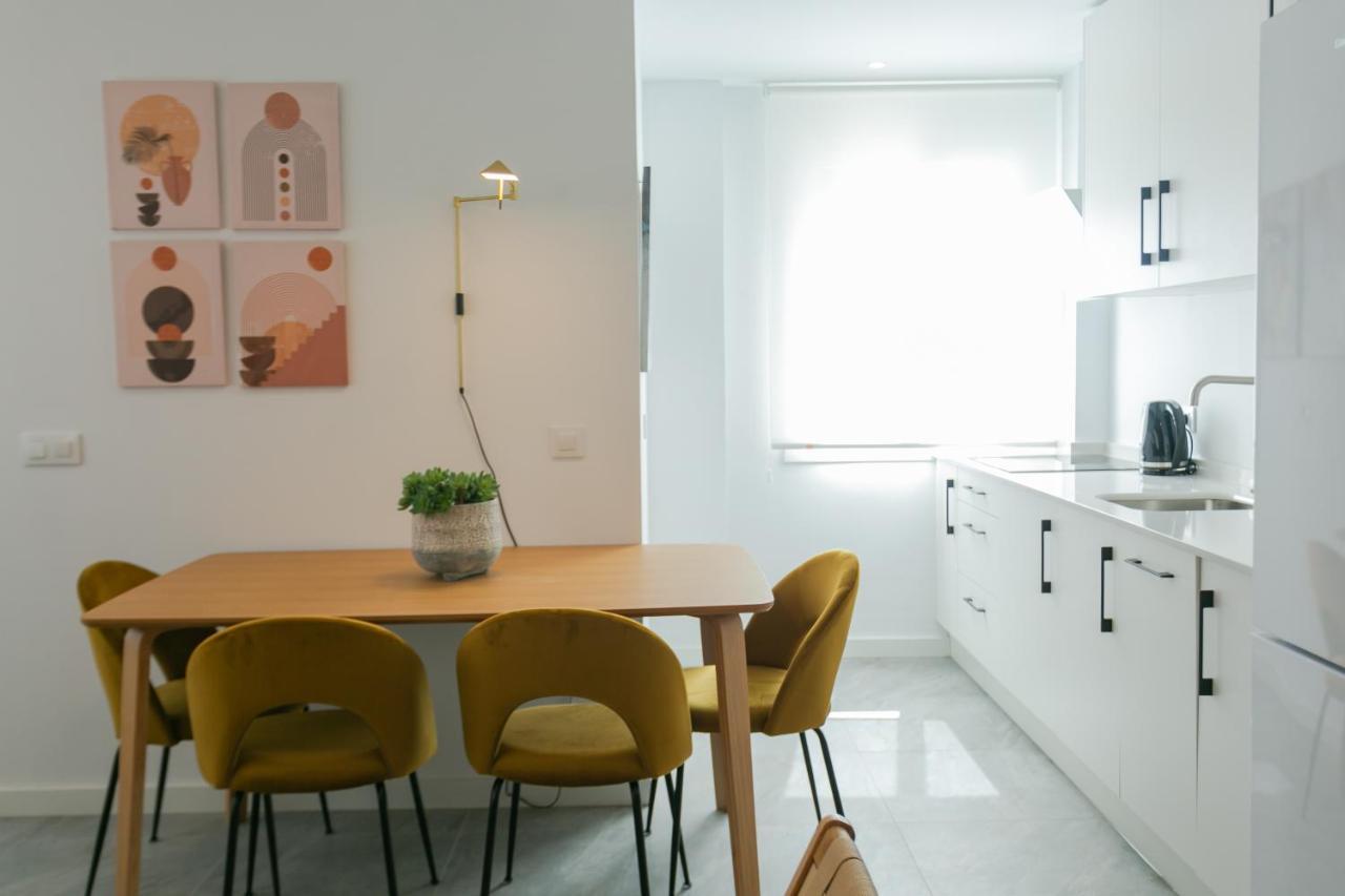 Lujoso Apartamento Con Piscina Compartida 3 セビリア エクステリア 写真