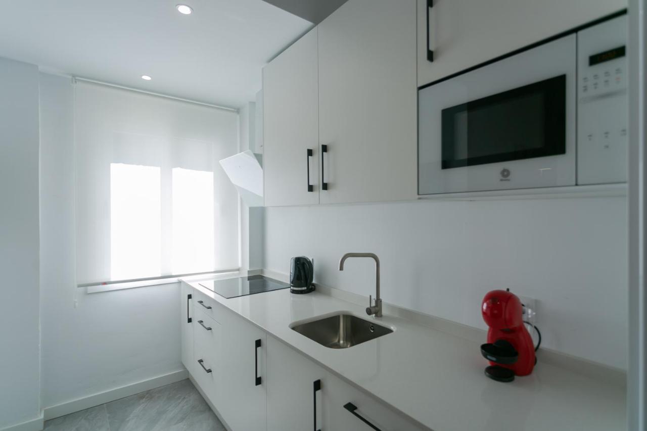 Lujoso Apartamento Con Piscina Compartida 3 セビリア エクステリア 写真